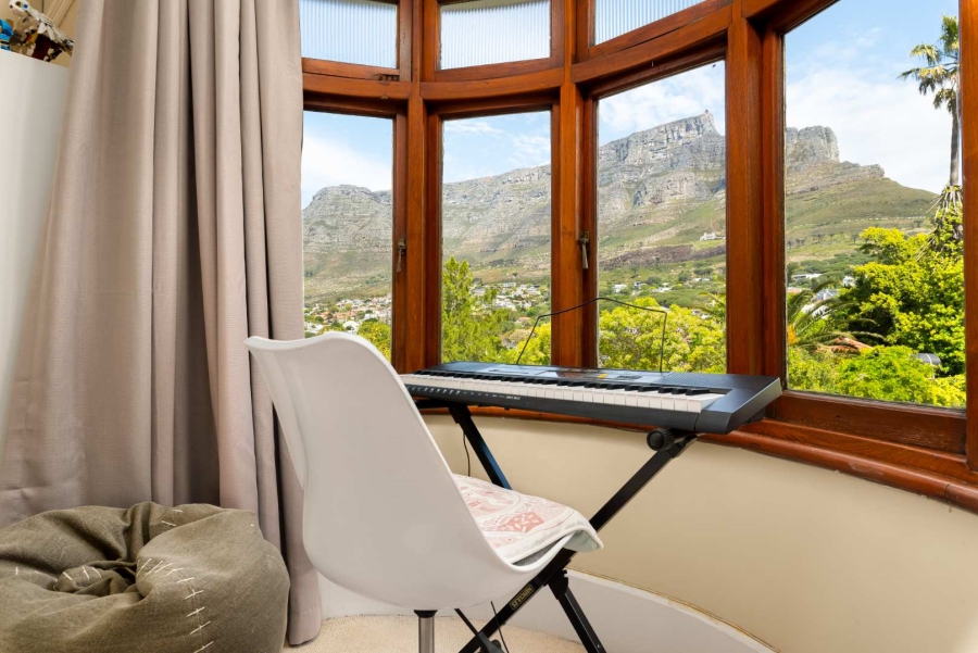 To Let 4 Bedroom Property for Rent in Gardens Western Cape